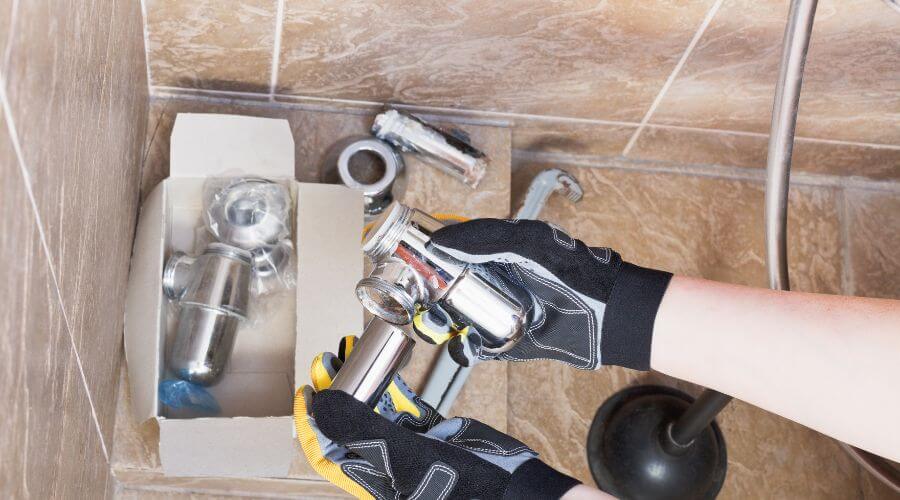 Professional gutter cleaning in Assumption, IL